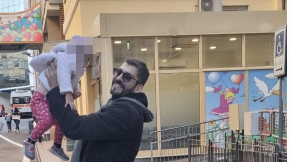 Rischia la vita per una grave polmonite, la piccola Miriam è tornata a casa «E’ fortunato chi esce con i figli in braccio»