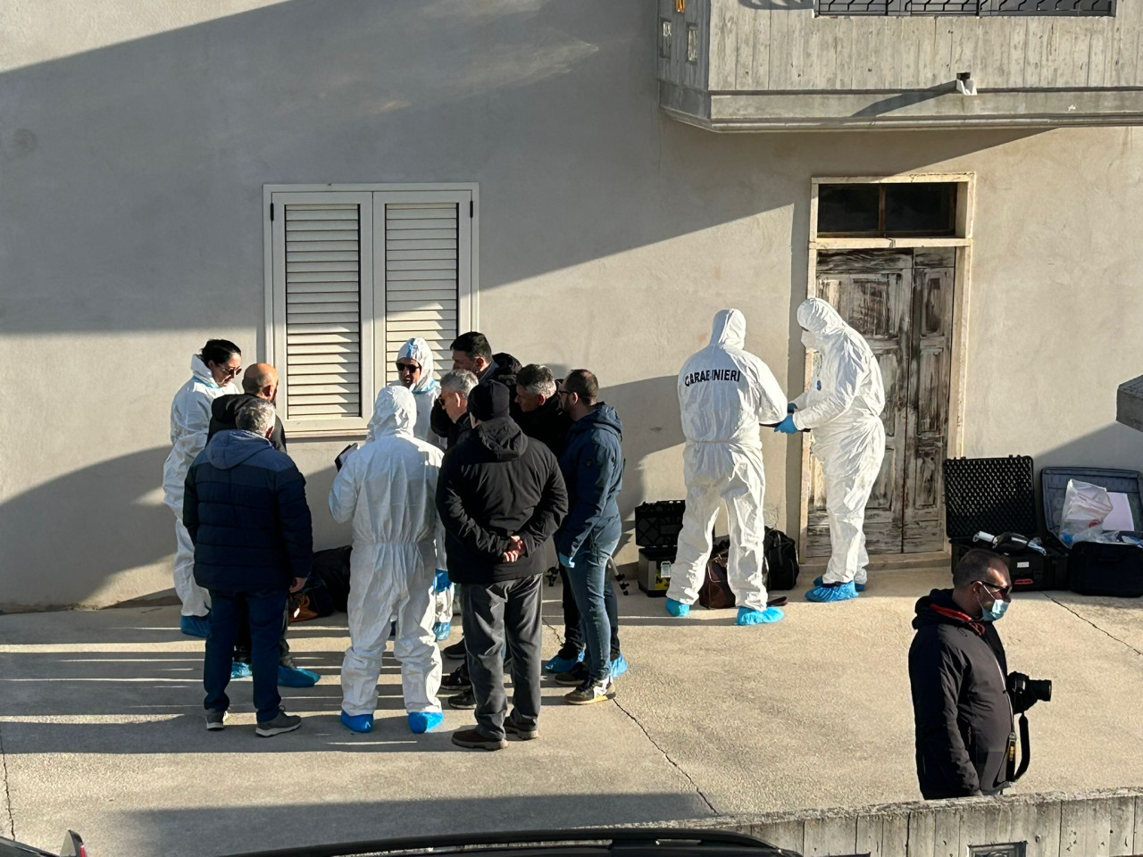 Ripaberarda, Emanuela Massicci uccisa dal marito che poi tenta il suicidio <span> (Foto e video)