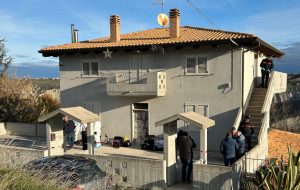 Nuovi sequestri nell’abitazione dove è stata uccisa Emanuela Massicci