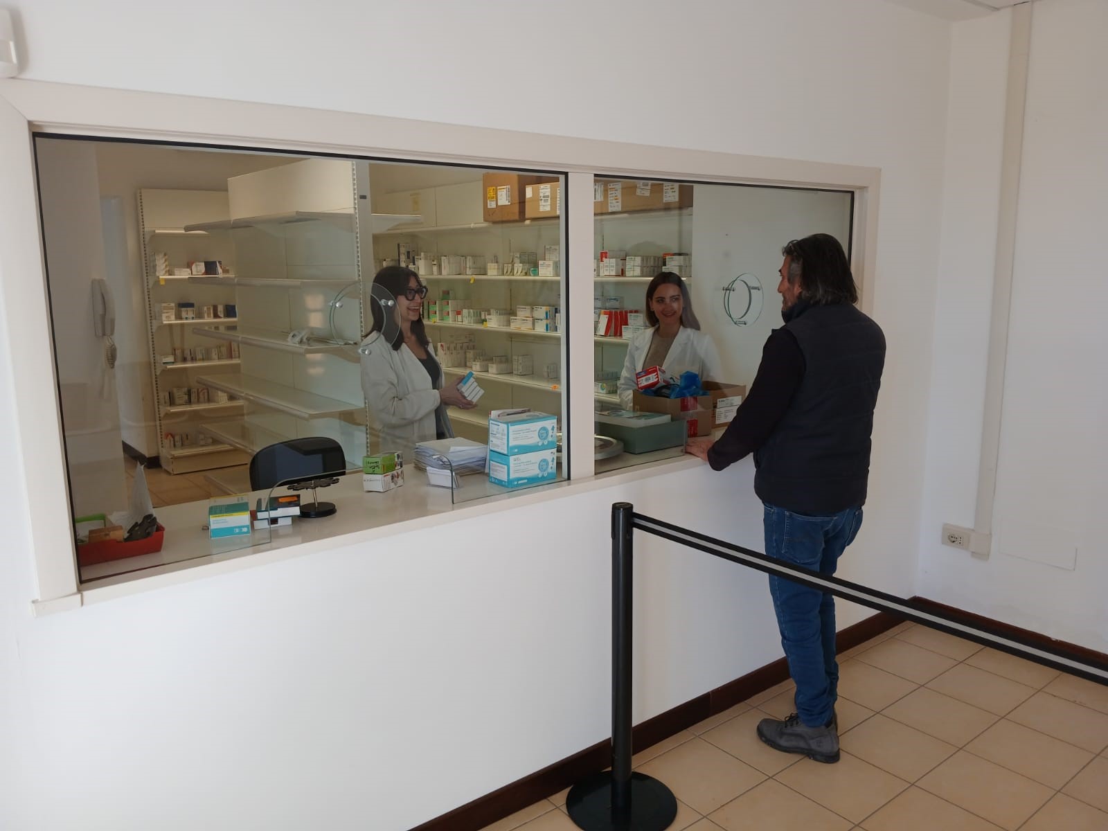 Cambio di sede, nuovo look e apertura anche il sabato per la farmacia dell’ospedale “Madonna del soccorso”