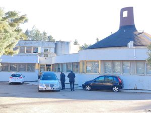 Celebrato in forma privata il funerale di Renzo Paradisi, ucciso a calci e pugni