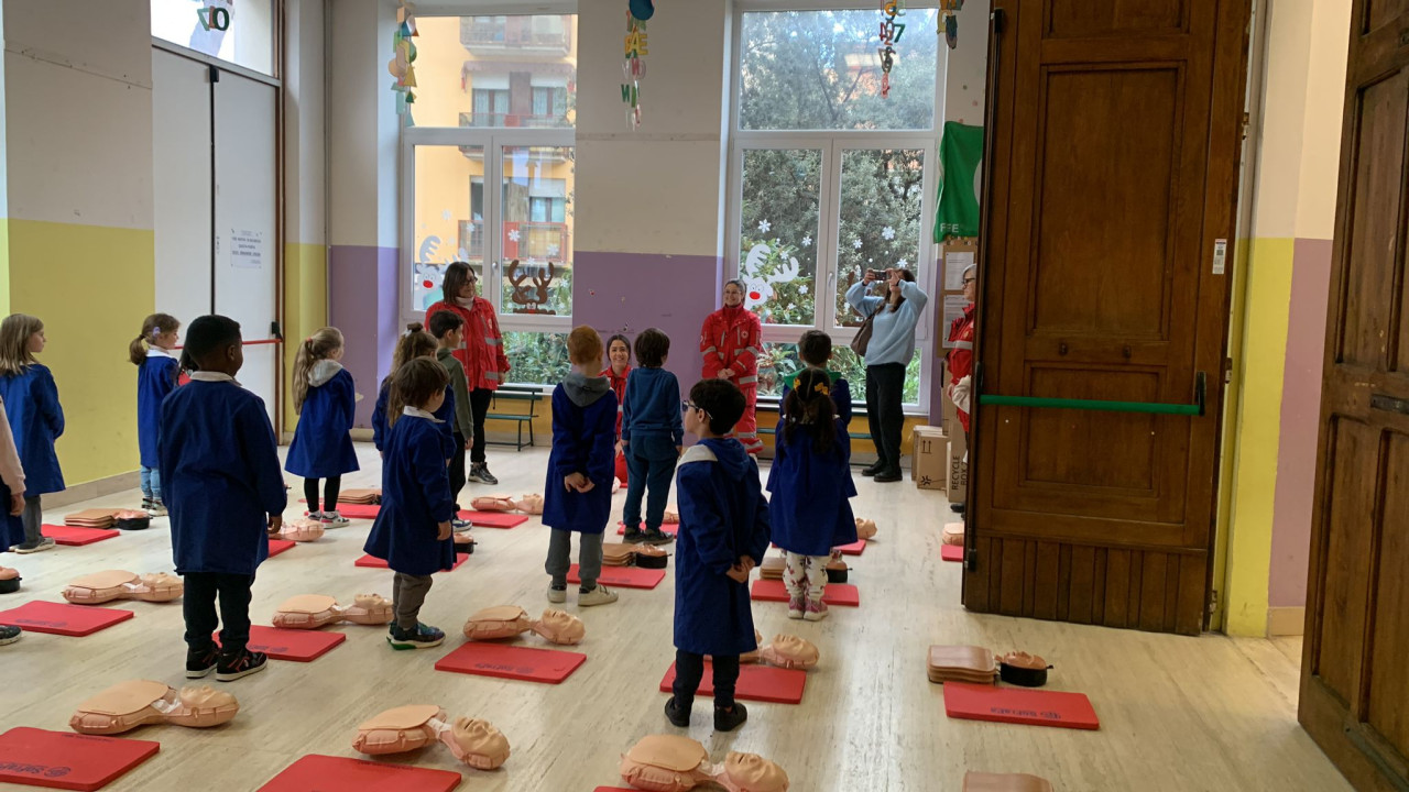A lezione di “cuore” con i volontari della Croce Rossa 