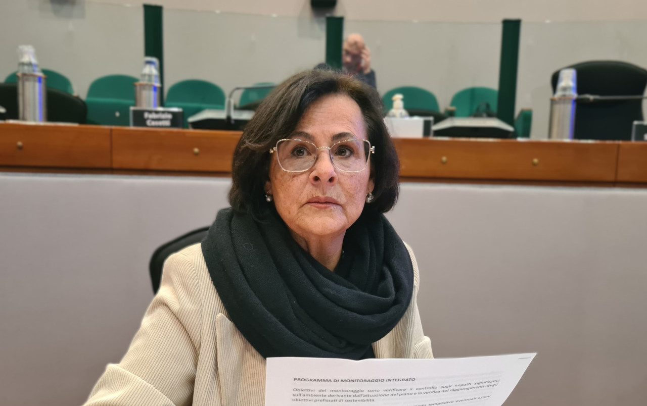 Regione, elezioni e sanità: doppio attacco di Anna Casini (Pd) ad Acquaroli