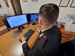 Gli annunci hot sul web <br> si trasformano in estorsioni: <br> arrestata una coppia <span> (Video) </span> Gli annunci hot sul web <br> si trasformano in estorsioni: <br> arrestata una coppia <span> (Video) </span>
