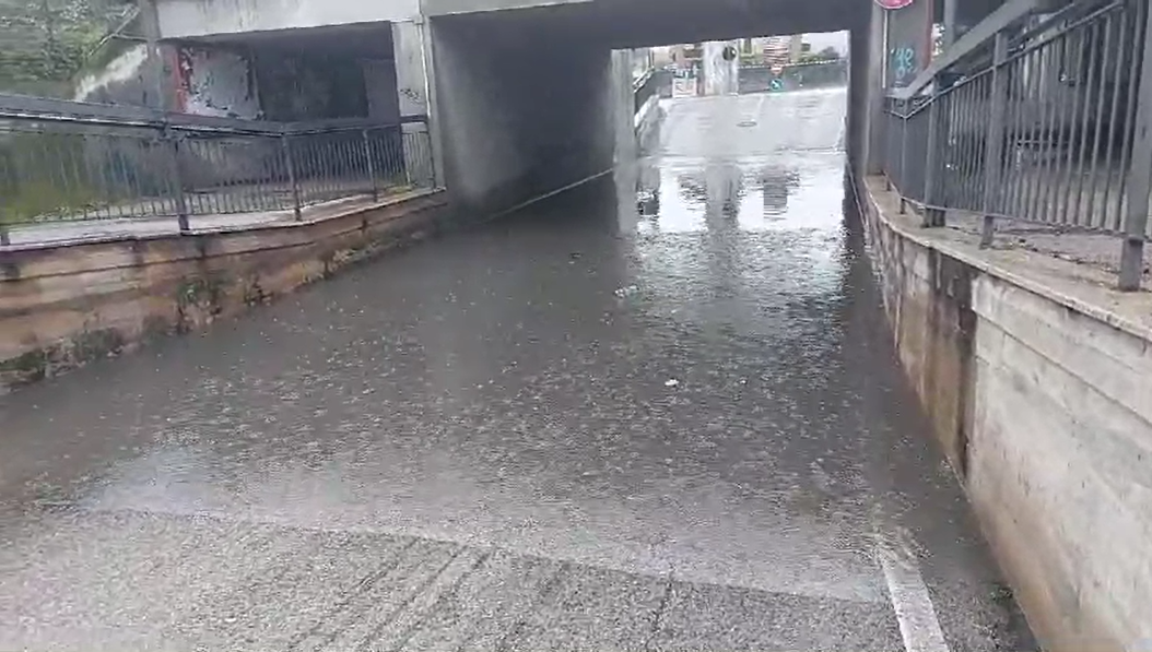 Pioggia forte, chiusi i sottopassi: 34 millimetri caduti in mezza giornata