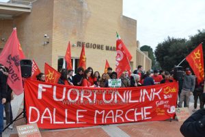 Link University, protesta in Regione. <br> Studenti e Cgil al governatore Acquaroli: <br> «No alla privatizzazione dell’istruzione» <span> (Fotovideo) </span>