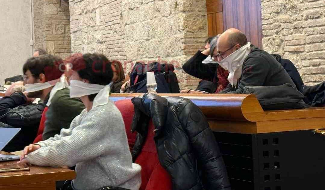 Consiglio comunale, approvata all’unanimità la mozione a sostegno della libertà di stampa