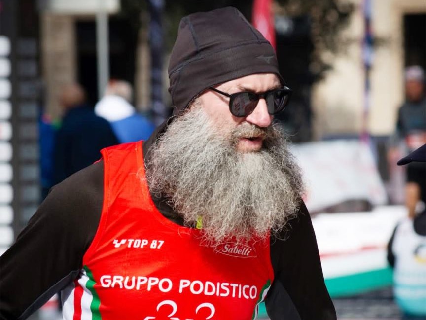Alessio Marinelli, il runner piceno alla 200 chilometri di Cesenatico
