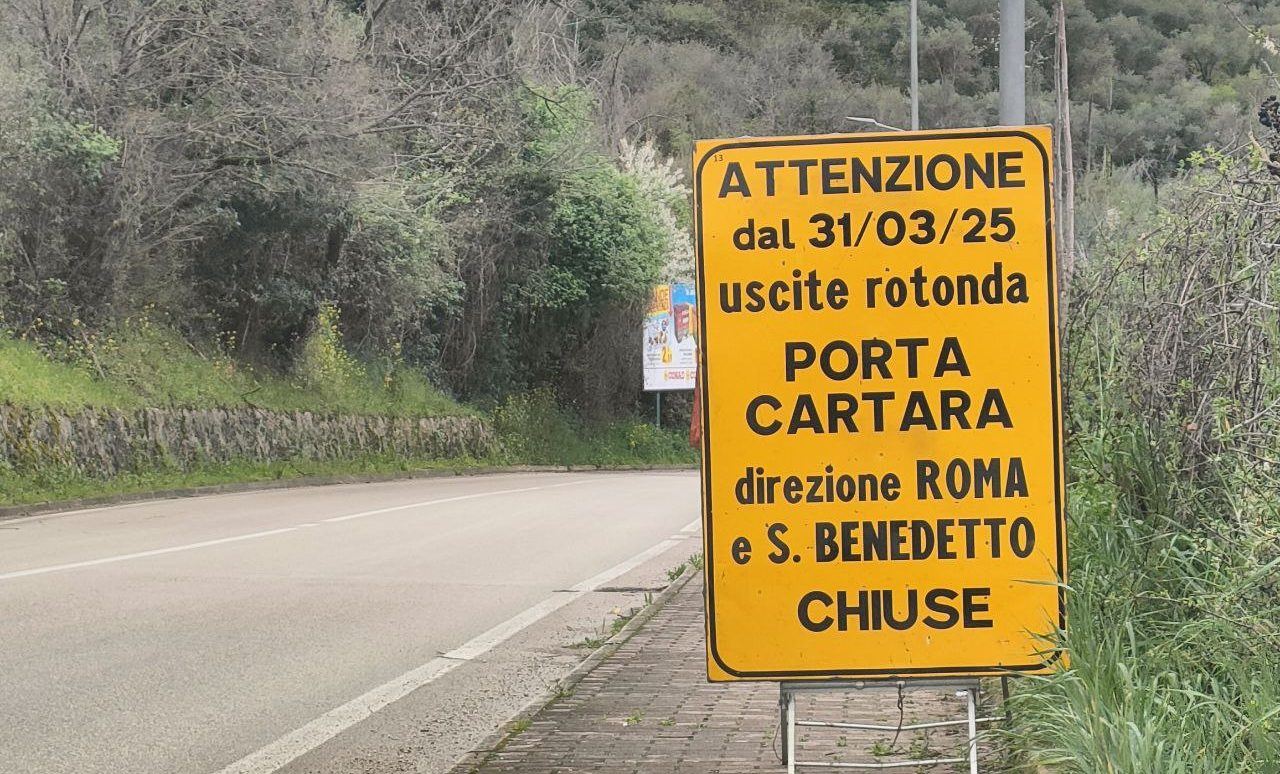 Superstrada chiusa in ambo le direzioni, in arrivo giorni di fuoco