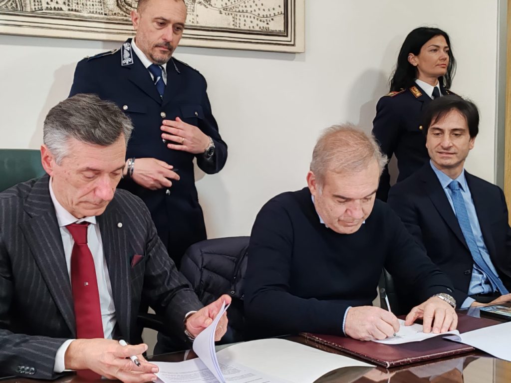 San Benedetto, l’occhio delle telecamere vigilerà sulla sicurezza di cittadini e turisti <span> (Video e foto)