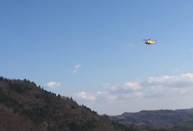 Impatto tra auto e moto, un ferito trasportato a Torrette con l’eliambulanza