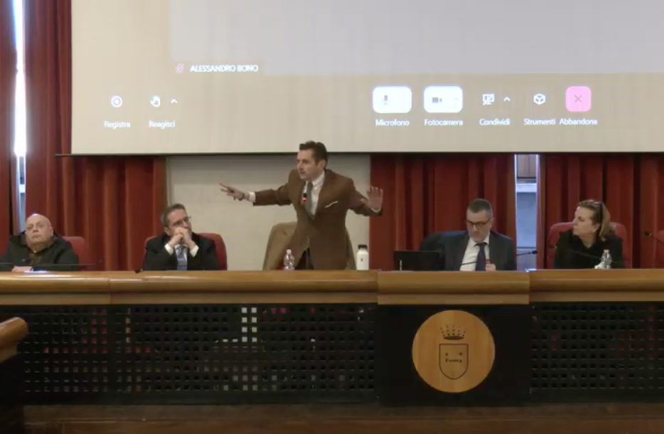 Il degrado del Colucci, i lavori al Castellano e l’accusa di “squadrismo”: cosa è successo in Consiglio comunale