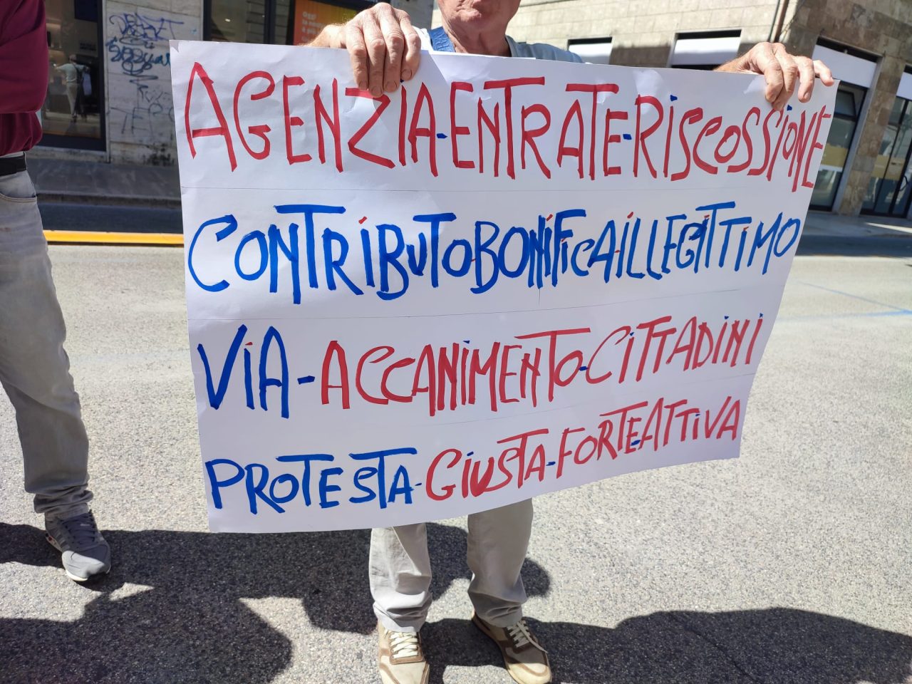 L’Ugl protesta: «La tassa sulla bonifica è illegittima»