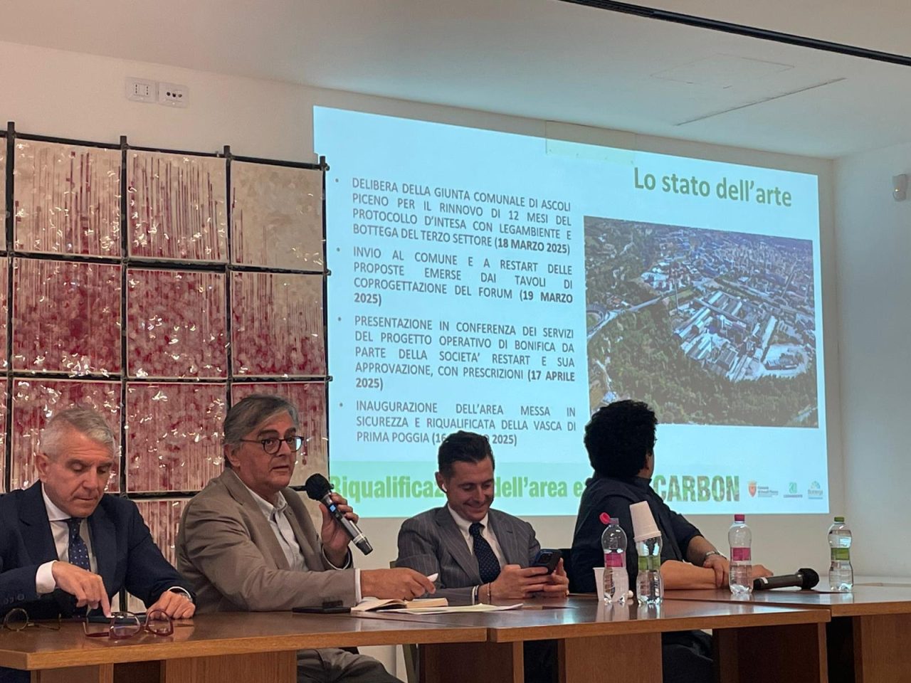 Area ex Carbon, il cronoprogramma. Fioravanti: «Nel 2026 al via la demolizione». Fontana: «La ciminiera resterà»