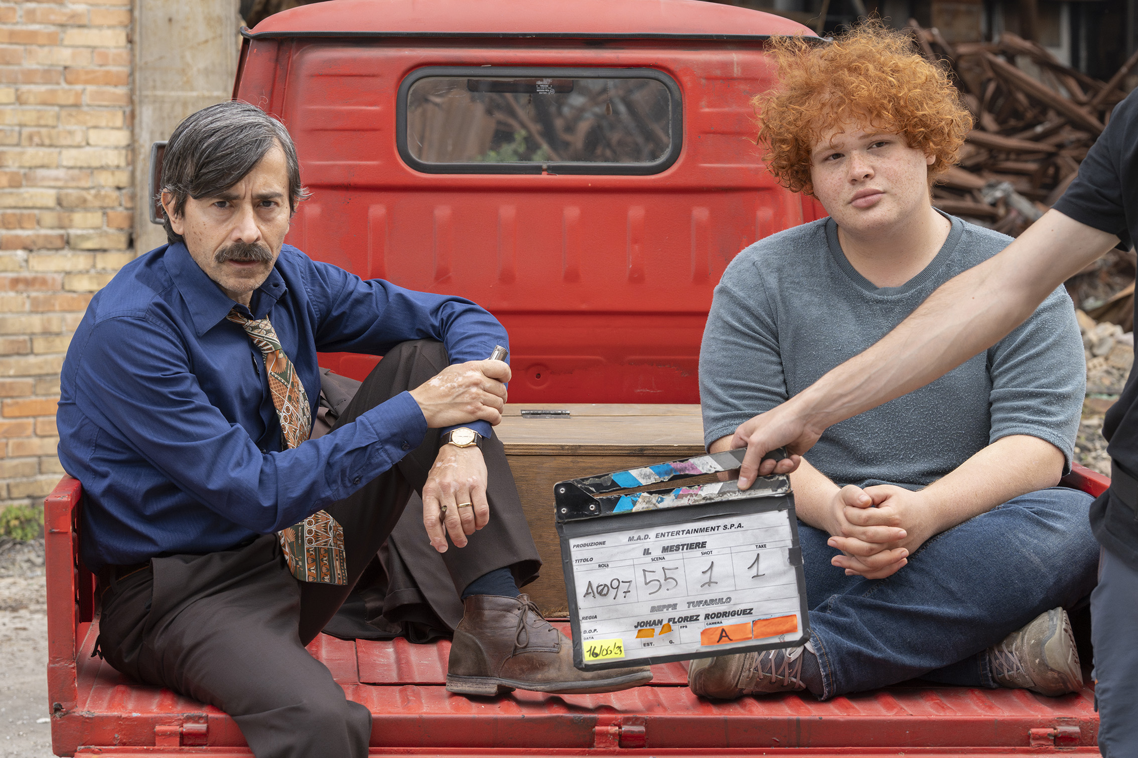 Luigi Lo Cascio sul set del nuovo film girato nelle Marche