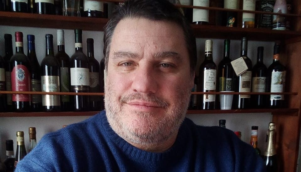Esce di strada e finisce nella scarpata, <br> muore un 56enne