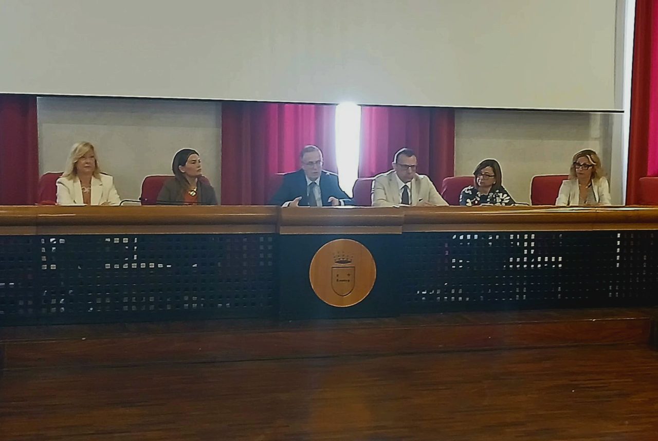   Violenza di genere, è allarme nel Piceno: firmato il protocollo “Rete donna” <span> (Video)