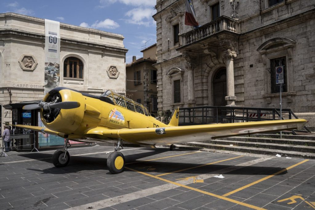 “Azzurro Ascoli”, manifestazione celebrativa del mondo dell’aviazione <span> (Video e foto)