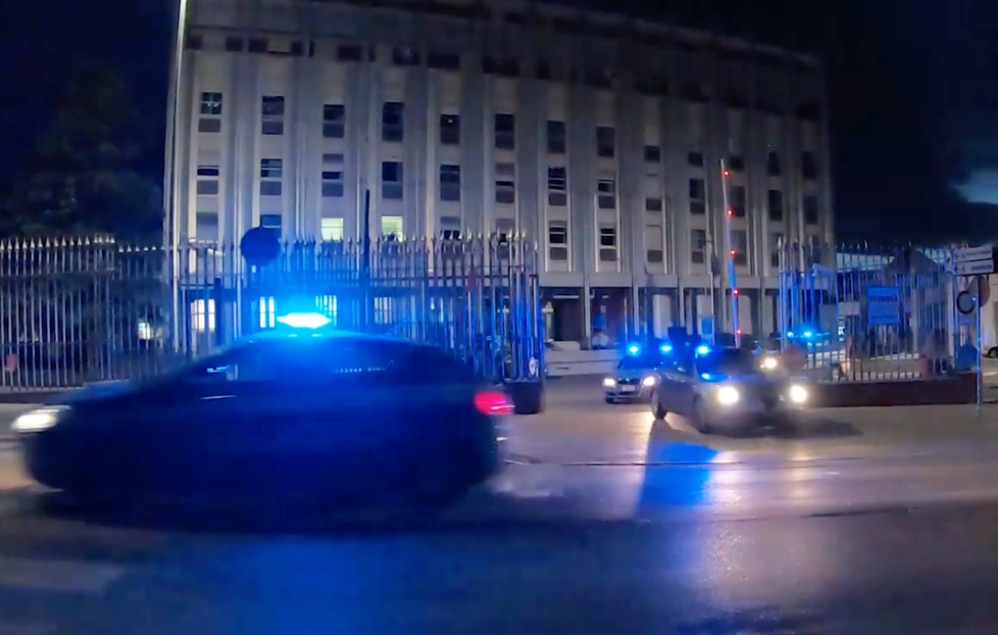 Casa abusiva con droga e armi, sgominato clan legato alla ’ndrangheta: al comando c’era “lo zio” Casa abusiva con droga e armi, sgominato clan legato alla ’ndrangheta: al comando c’era “lo zio”