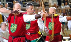 Quintana, doppietta Sant’Emidio: Palio degli Arcieri e “Brocca d’Oro” conquistata da Marco Ambrosi Quintana, doppietta Sant’Emidio: Palio degli Arcieri e “Brocca d’Oro” conquistata da Marco Ambrosi