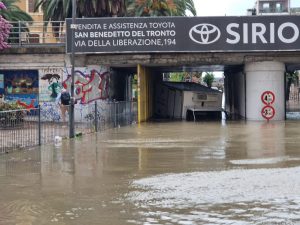 Maltempo, la costa in ginocchio: San Benedetto sott’acqua, allagamenti ovunque <span> (Video) </span>