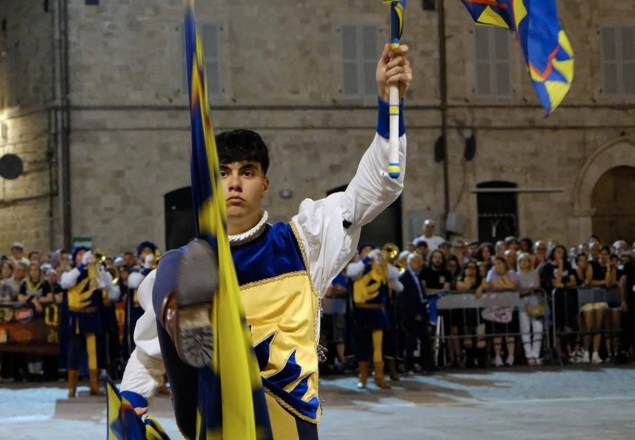 Sbandieratori: Bracci di Solestà vince il singolo, Porta Romana la piccola squadra