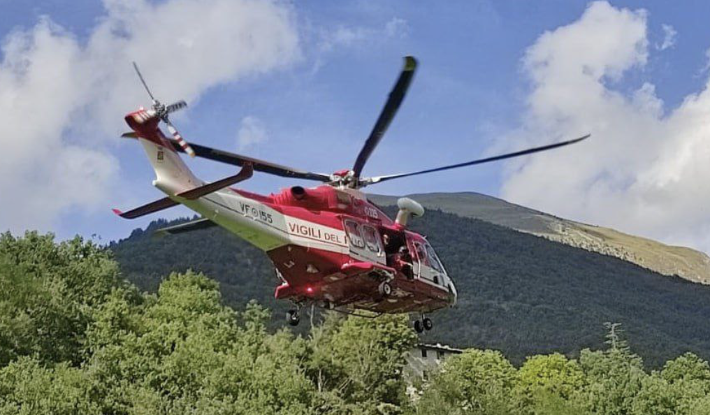 Precipita nel burrone durante un’escursione: morta una donna