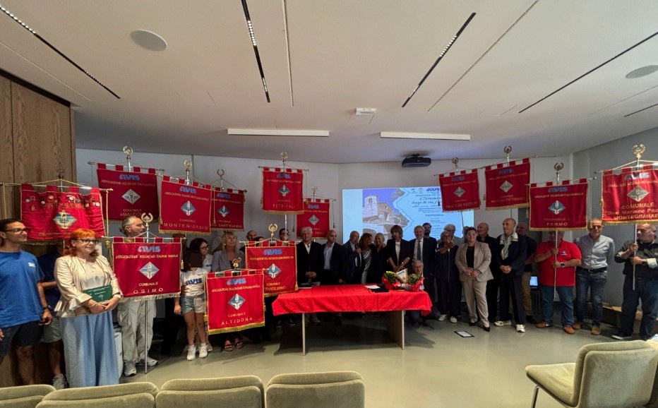 Avis Sibillini, 75 anni di donazioni: la toccante cerimonia tra ricordi, omaggi e un futuro di altruismo