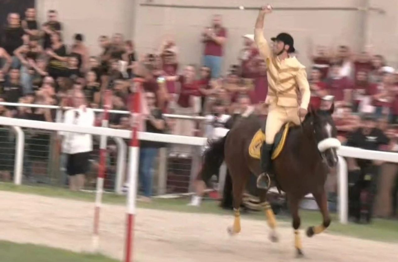 Quintana di Foligno, Innocenzi scrive la storia: 18° palio al Rione Cassero