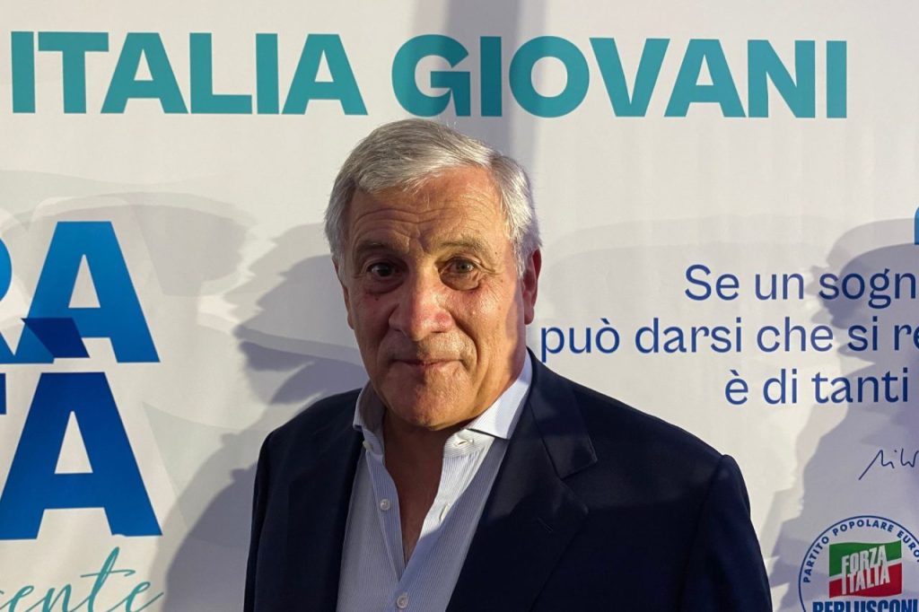 Tajani a San Benedetto: «Forza Italia cresce anche nelle Marche, continueremo a governare insieme ad Acquaroli» <span> (Video) </span>