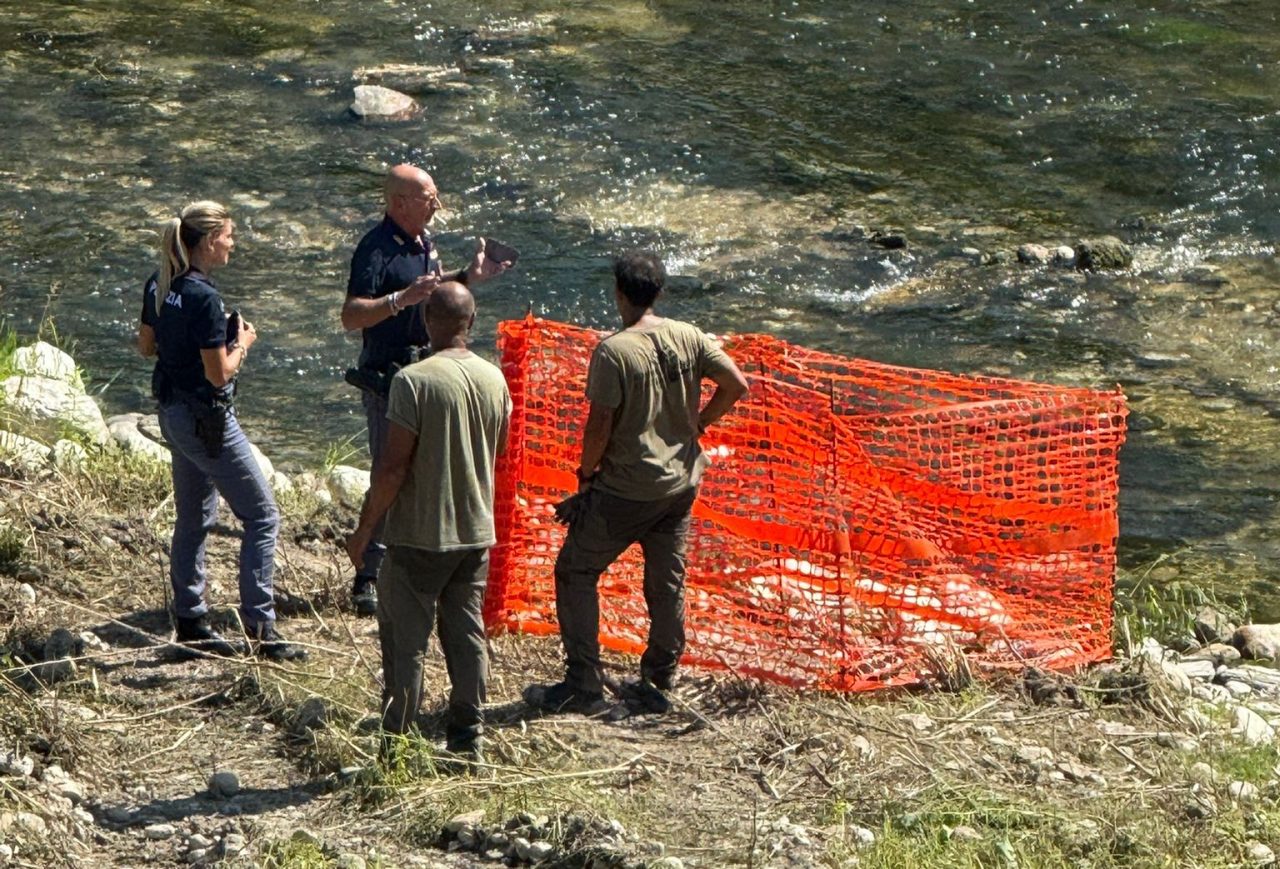 Ritrovato ordigno bellico lungo il Tronto: sospesi i lavori sul ponte “Ancaranese”