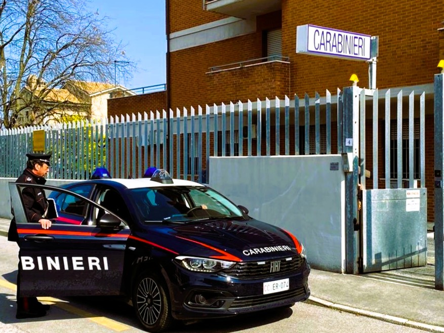 Identificata e denunciata una donna originaria di San Benedetto: con una complice si finge interessata a una casa in vendita e deruba una 90enne