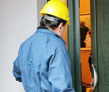 «Occhio che girano i ladri»: allarme falsi addetti al servizio idrico