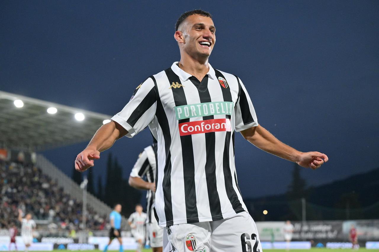 Ascoli, Milanese terzino? I numeri dicono sì, ma ad una condizione Ascoli, Milanese terzino? I numeri dicono sì, ma ad una condizione