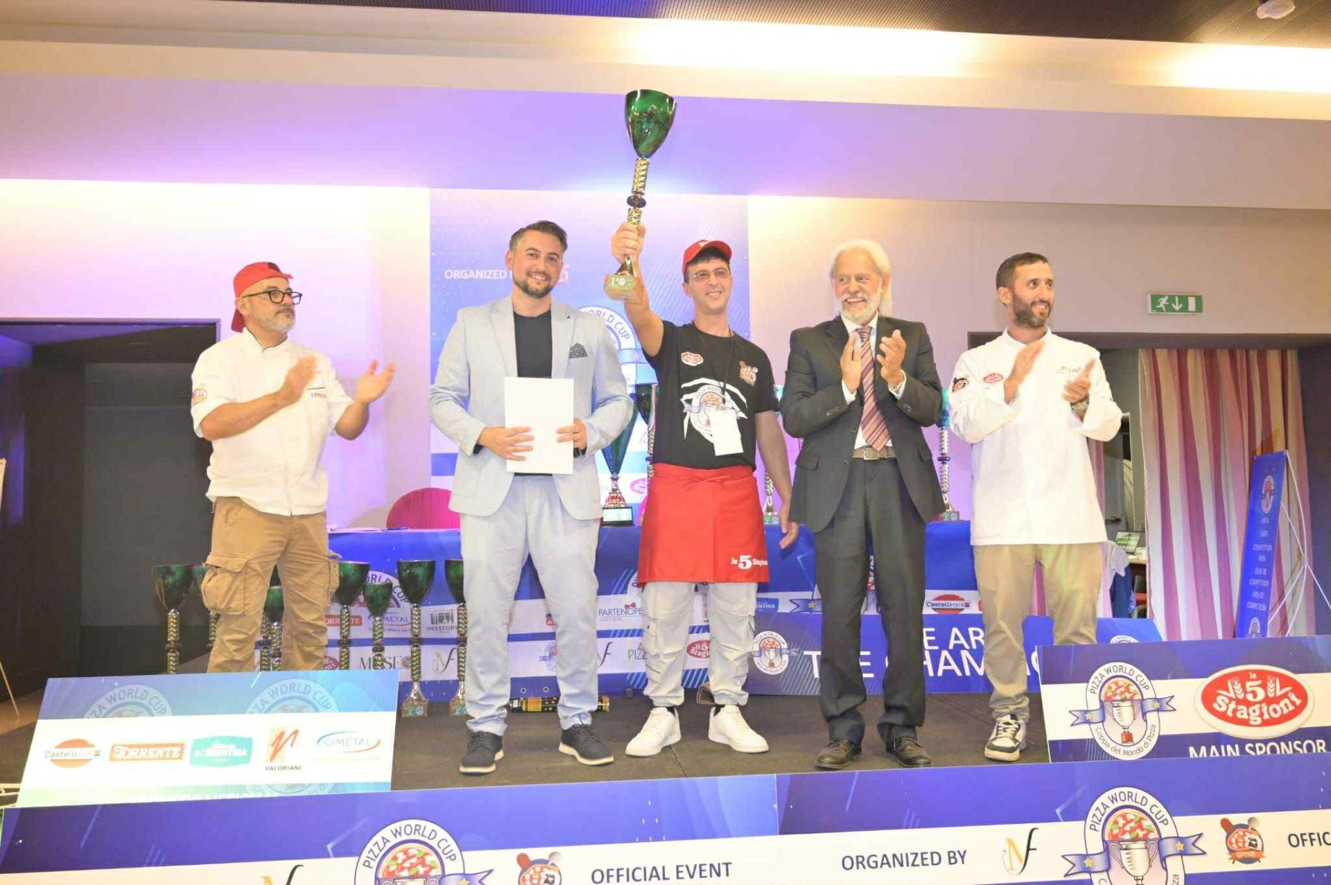 Il record mondiale è marchigiano: miglior pizza margherita fatta in un minuto