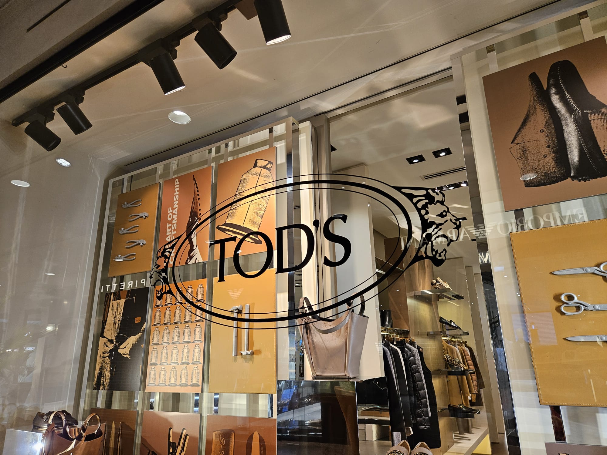 Tod’s, tre manager indagati per presunto caporalato. La società: «Stiamo esaminando le carte con tranquillità»