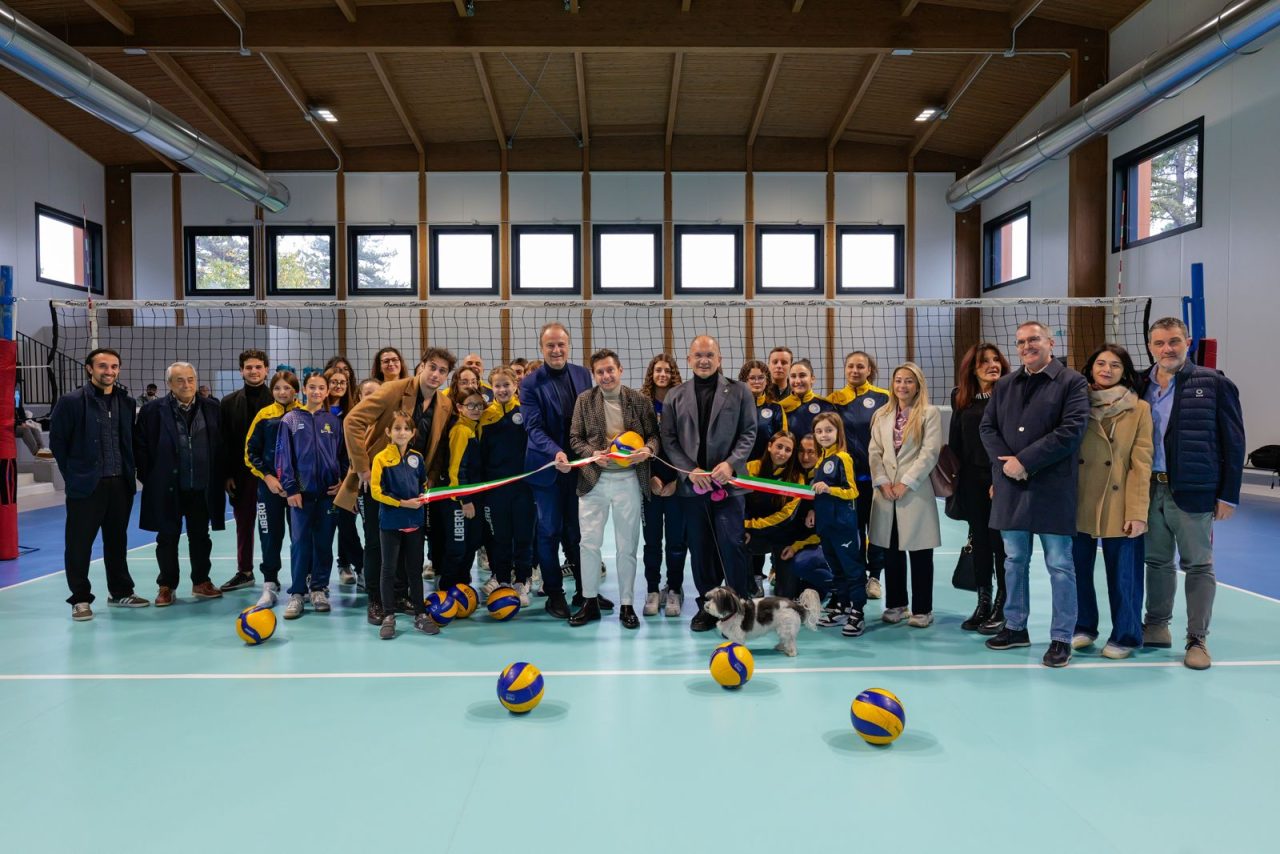 Inaugurato il Palavolley, campo omologato per la Serie B: «Struttura che guarda ai giovani e al futuro»