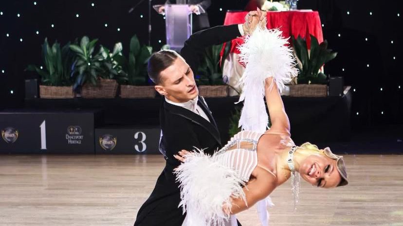 Da Comunanza al tetto del mondo: Emanuele Massacci trionfa nel campionato di danza sportiva