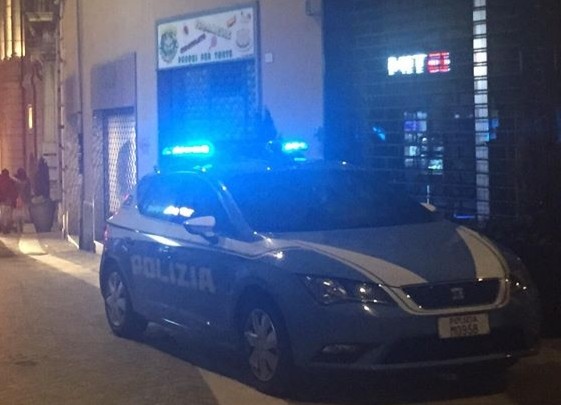 Accerchiato e pestato dal branco: 16enne trasportato al pronto soccorso