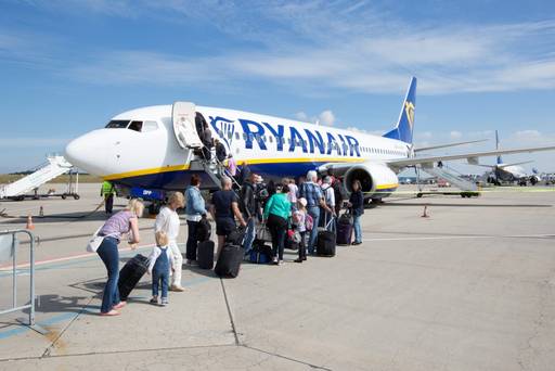 Ryanair rilancia su Ancona, <br> cinque rotte per l’estate 2026: <br> «Ma si abolisca l’addizionale comunale»