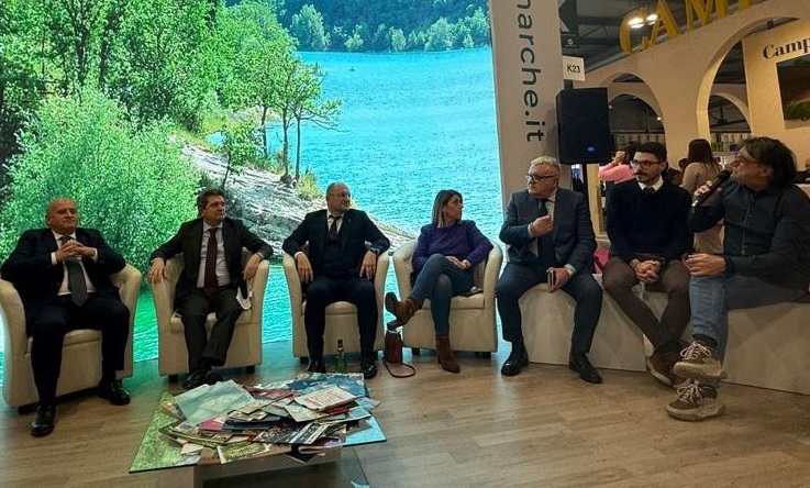Dalla Bit l’annuncio di Sabatini con Castelli: «Dodici progetti per 33,61 milioni. Rilancio dell’entroterra e nuova linfa per l’economia»