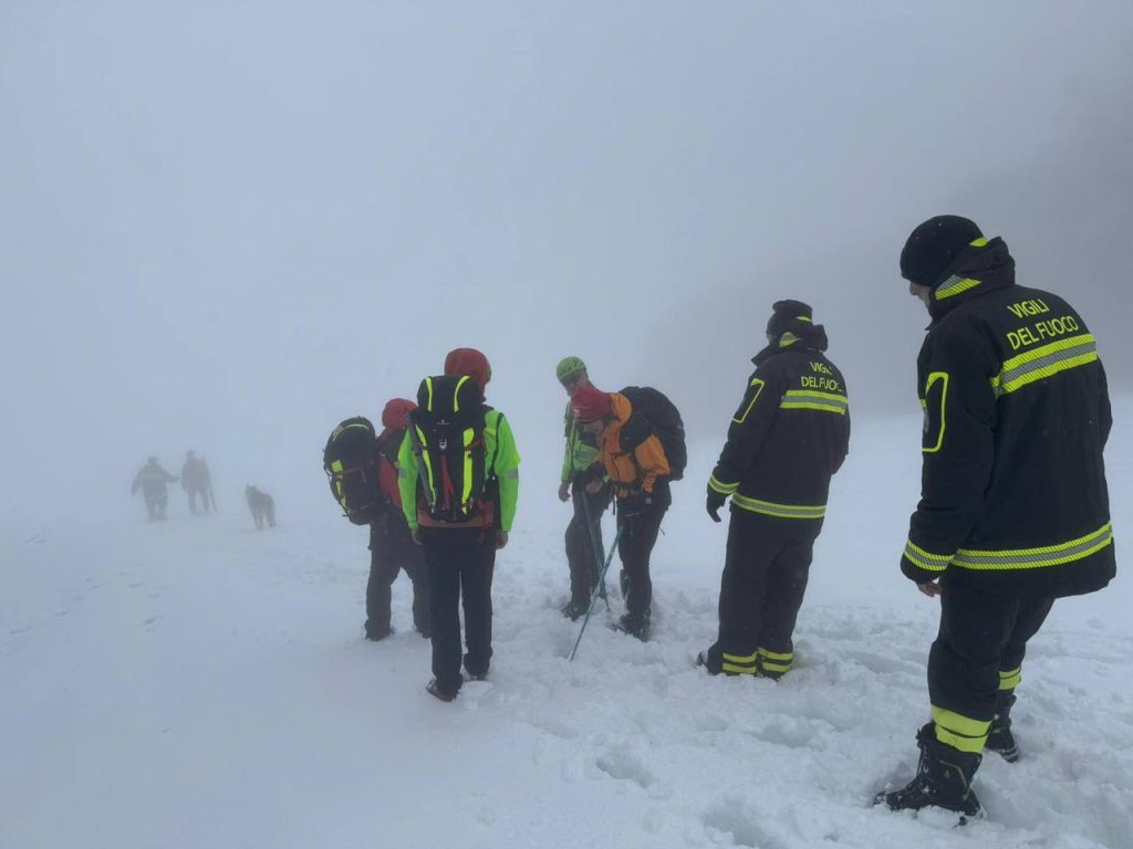 Escursionista in difficoltà sul Monte Girella: soccorso in condizioni di “visibilità zero” <span> (Video) </span>