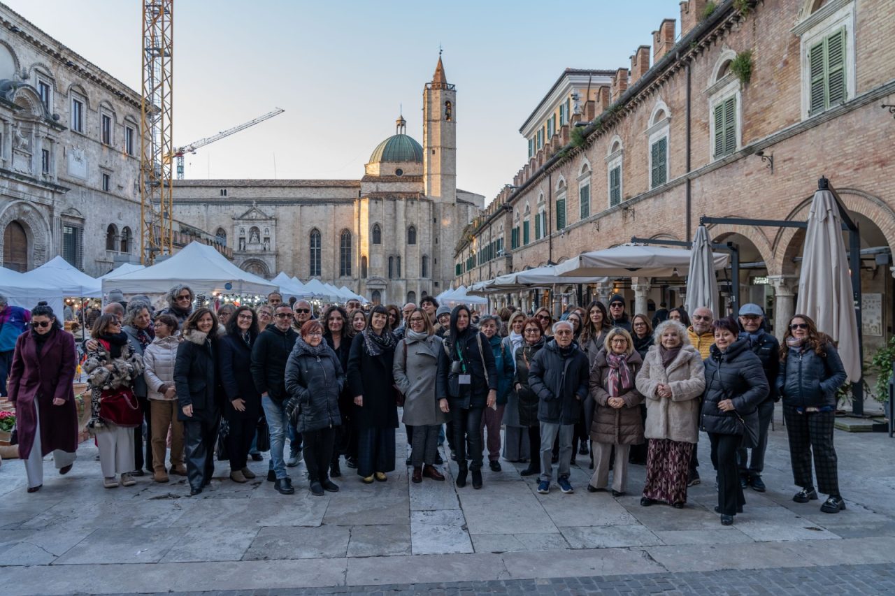 “Craft Surfing” fa tappa nel Piceno: arte, botteghe e territorio protagonisti da Monsampolo ad Ascoli