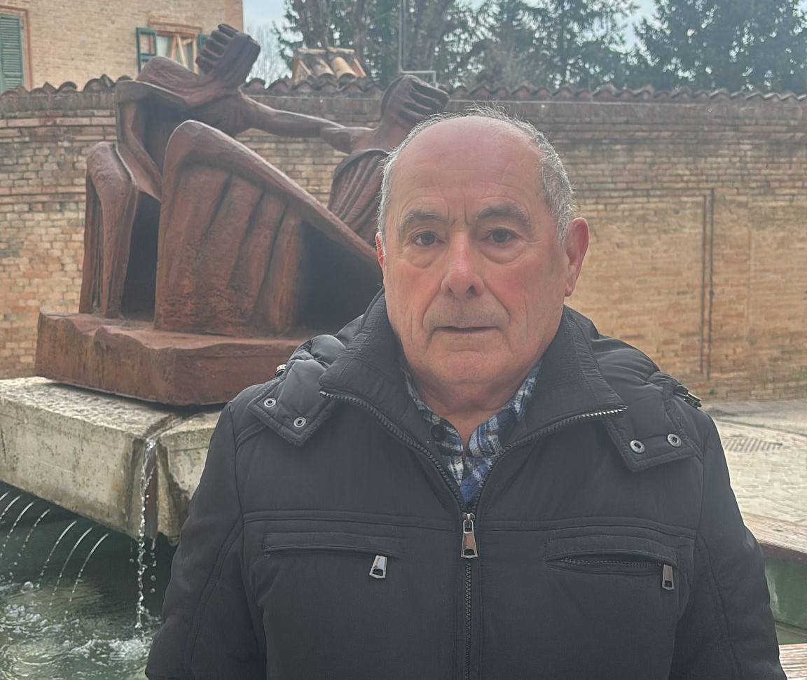 Trova 390 euro e li restituisce: <br> erano i soldi per la gita. <br> «Mi si è riempito il cuore di gioia»
