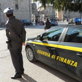 Panetteria abusiva con tre lavoratori in nero, blitz della Guardia di Finanza