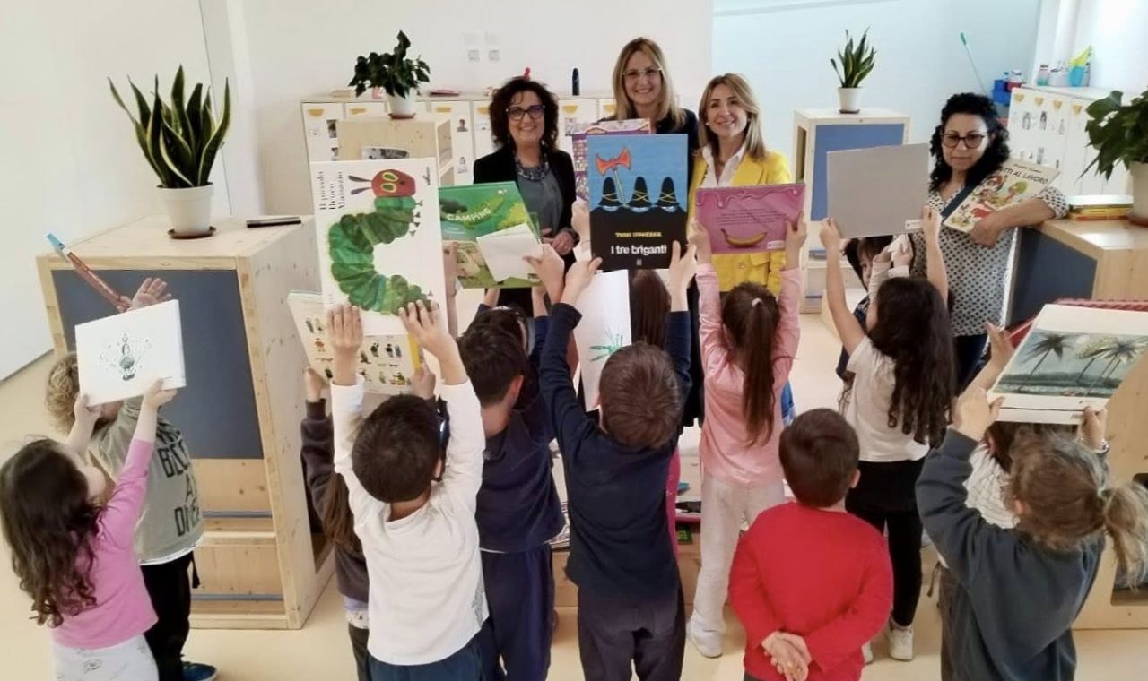 Il Comune dona 256 libri ai bambini