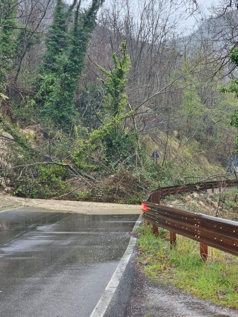 Maltempo nel Piceno, continua l’emergenza tra frane e allagamenti <span> (Video) </span>