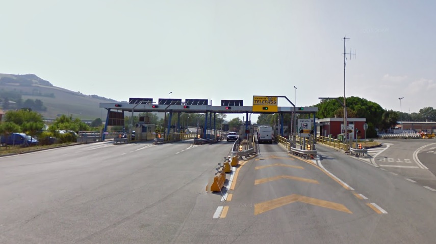 A14, chiusure notturne al casello di Porto San Giorgio-Fermo