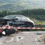 Terribile schianto in zona Marino, motociclista in codice rosso