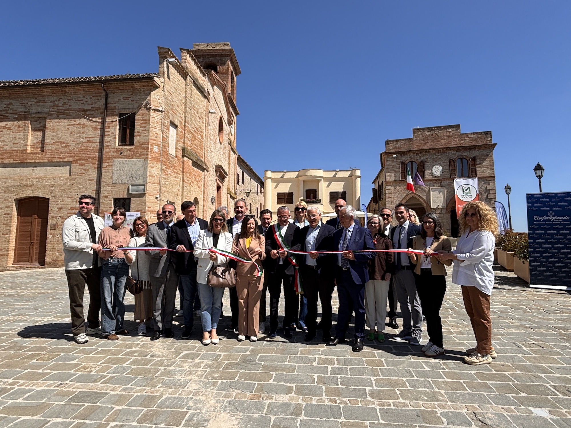 Ripe San Ginesio primo borgo dell’Artiturismo in Italia: «Inaugurato un modello innovativo di accoglienza diffusa»